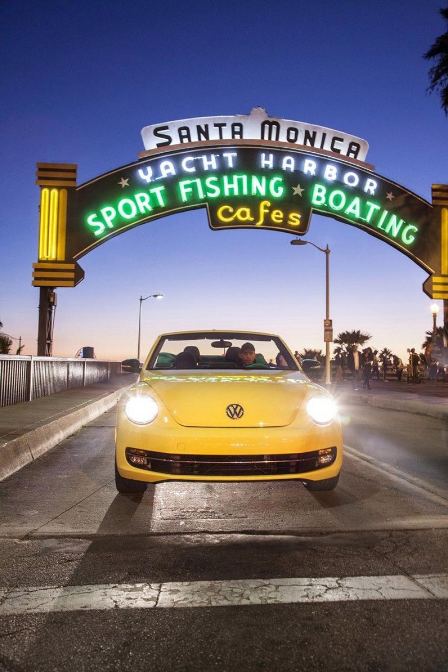 Volkswagen Beetle Cabriolet 2012 года  (фото 22 из 107)